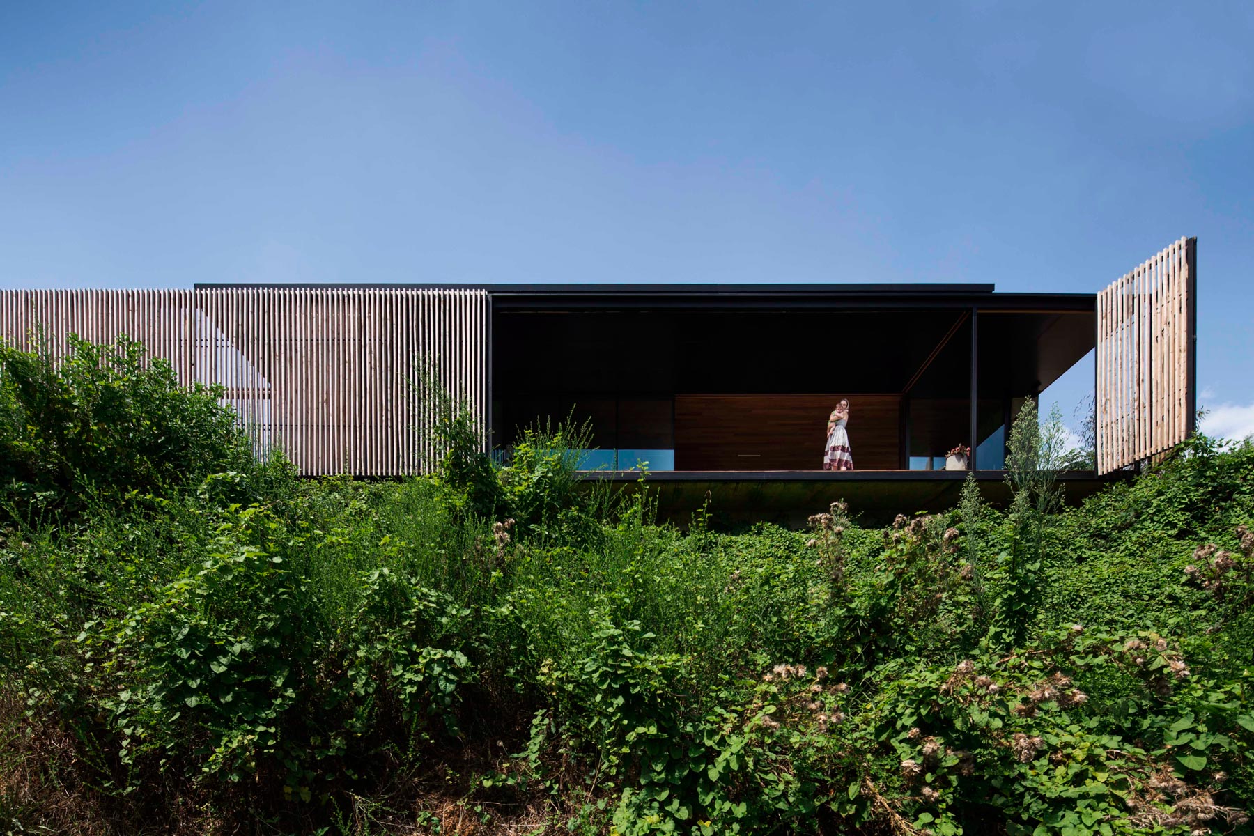 Sawmill House built of Reclaimed Concrete Blocks Used by ARCHIER-10