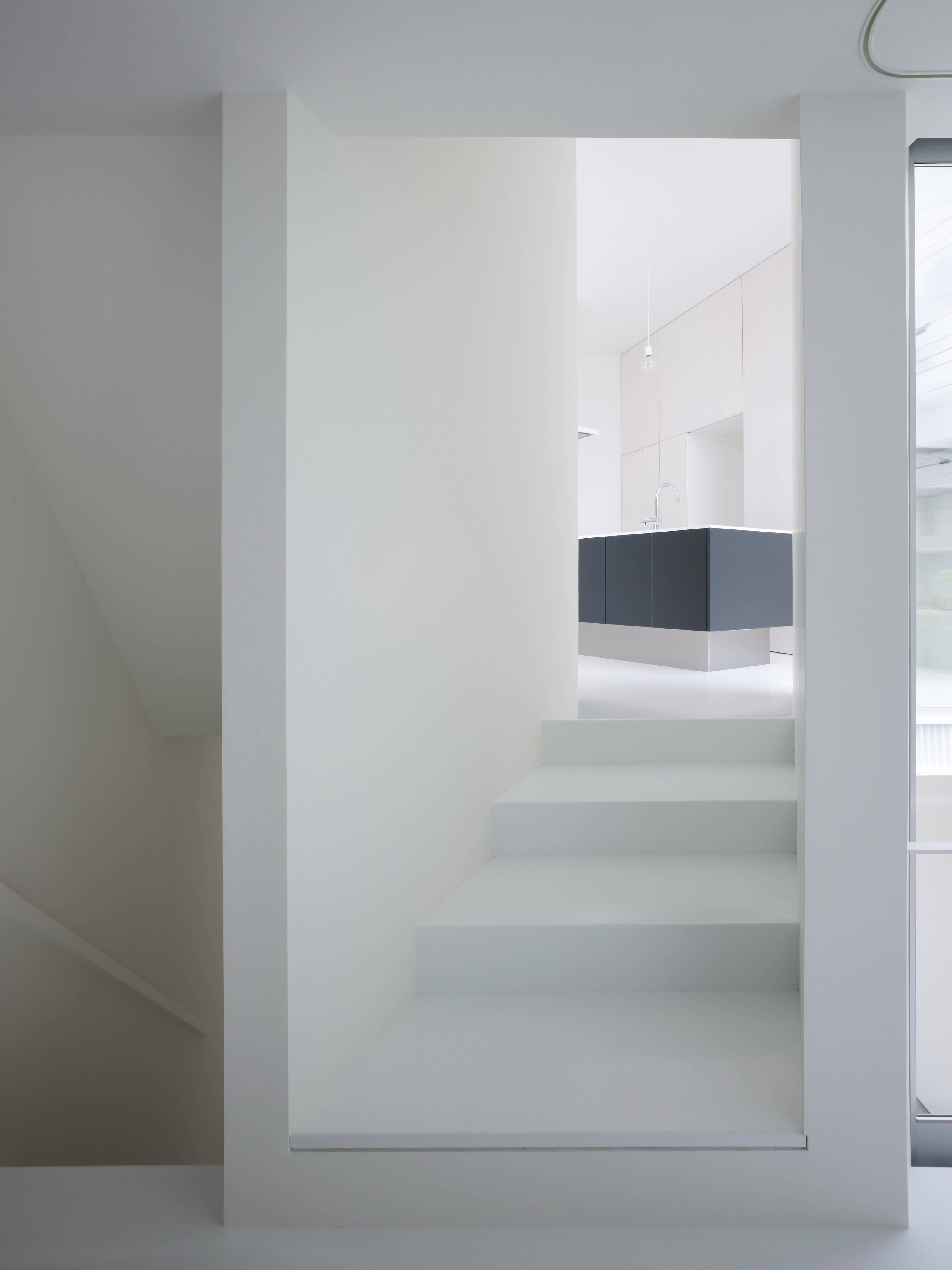 Slice of the City Residence in Hyogo by Alphaville Architects-05