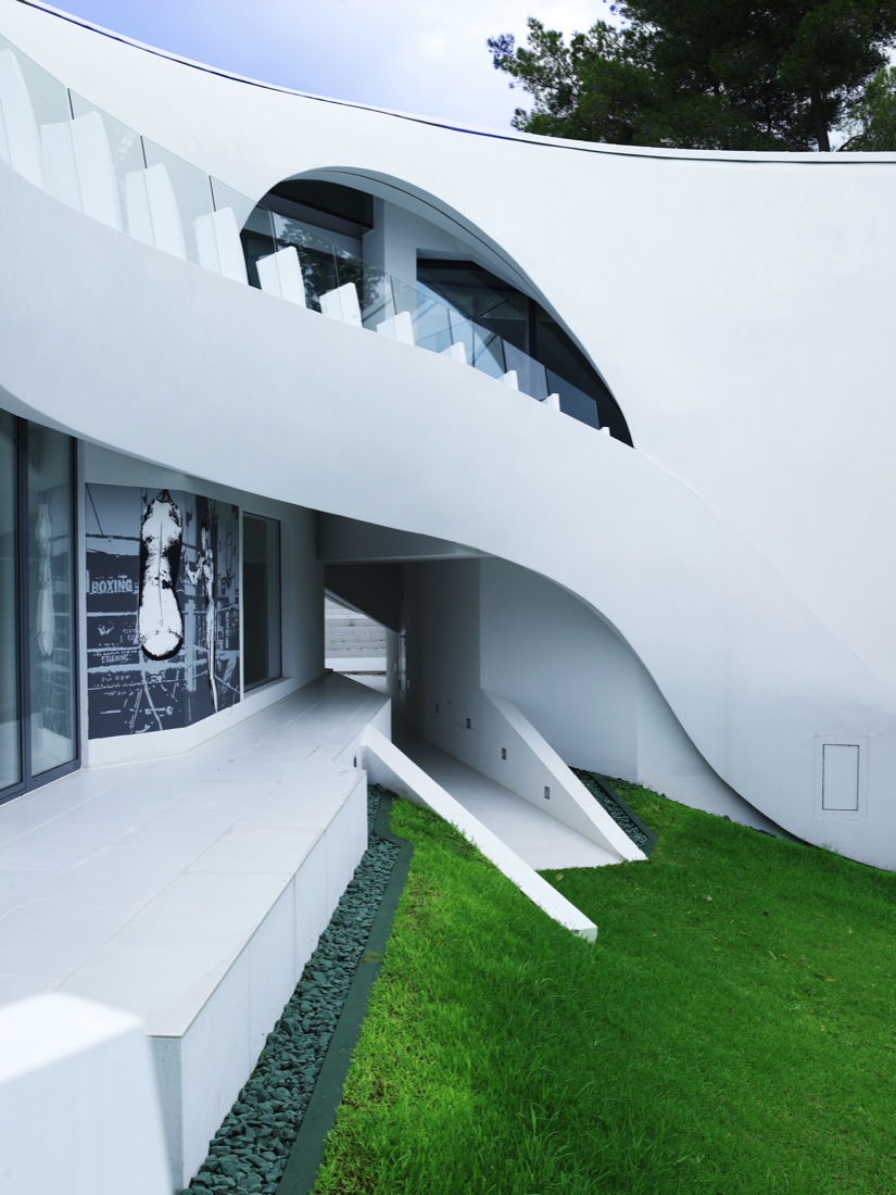 Ultramodern Casa Son Vida by tecArchitecture and Marcel Wanders Studio-15