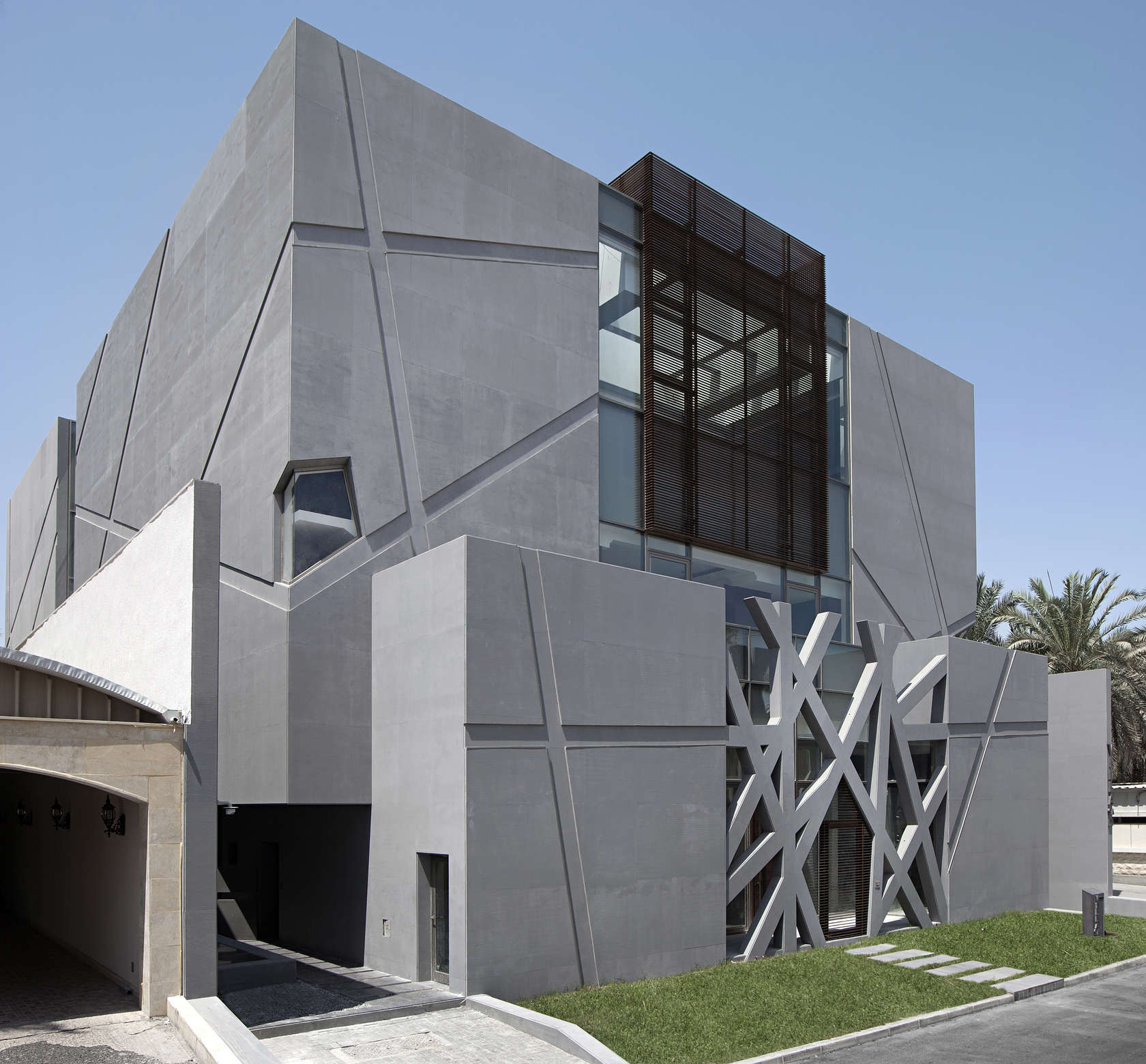 Ultramodern grey tone Al Saif Residence in Kuwait City by ROMA International For Construction and Decoration-03