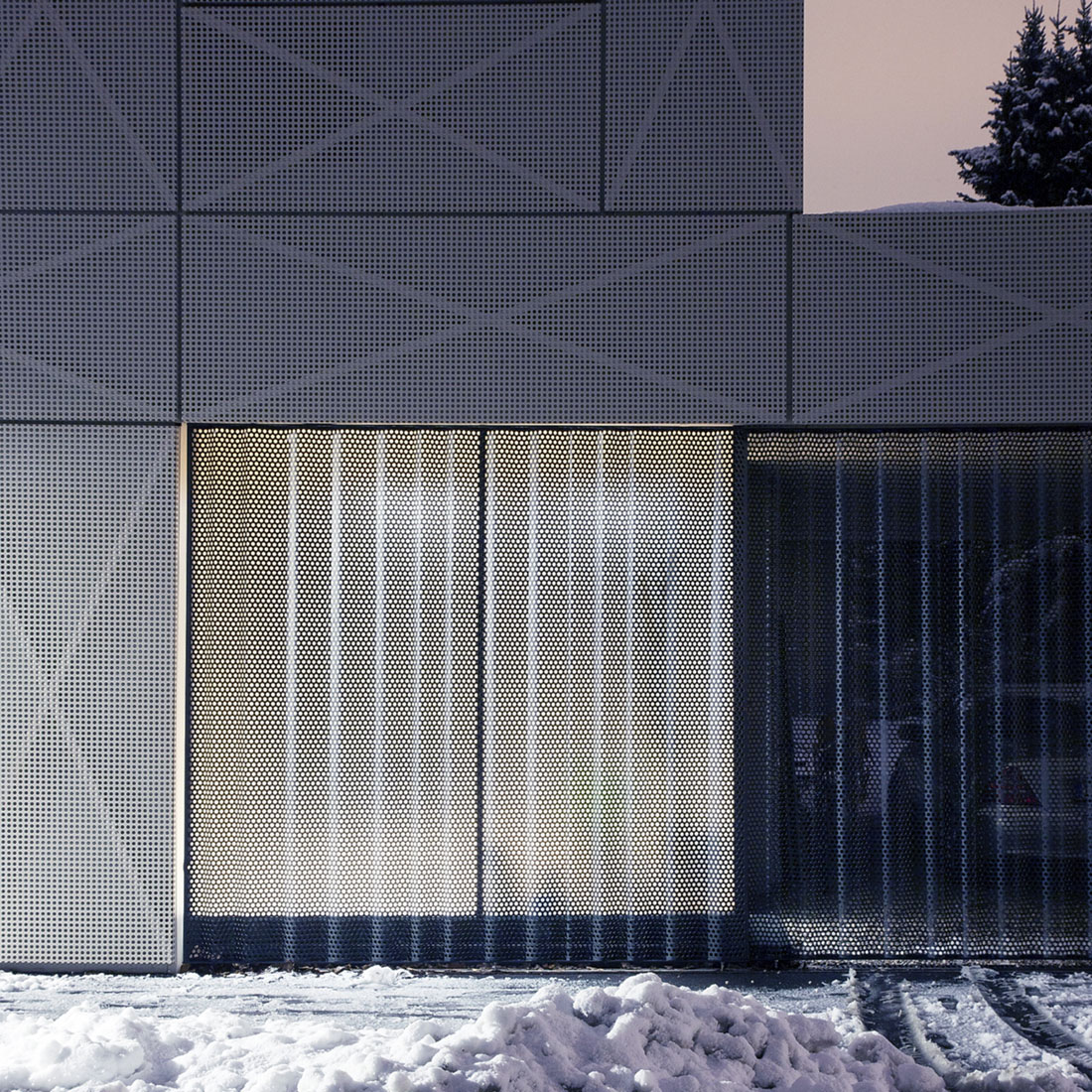Villa Criss-Cross Envelope Located in Ljubljana by OFIS Architects-23