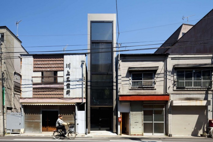 1.8-M-Width-House-by-YUUA-Architects-&-Associates-01