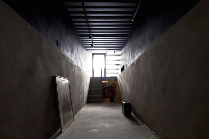 1.8-M-Width-House-by-YUUA-Architects-&-Associates-02