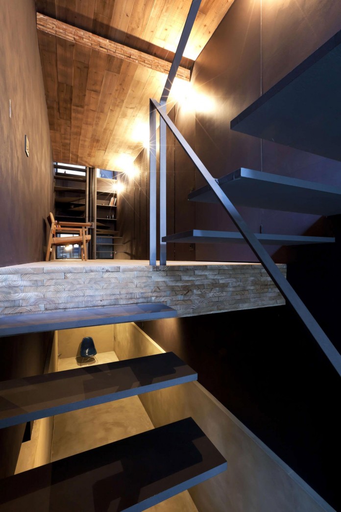 1.8-M-Width-House-by-YUUA-Architects-&-Associates-03