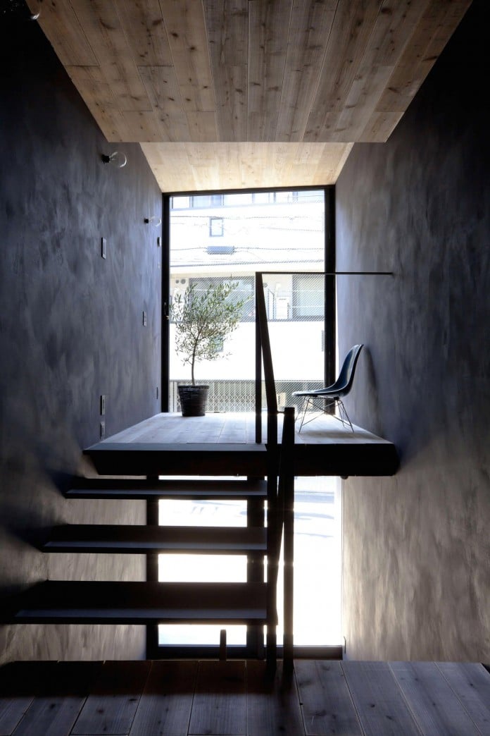 1.8-M-Width-House-by-YUUA-Architects-&-Associates-07