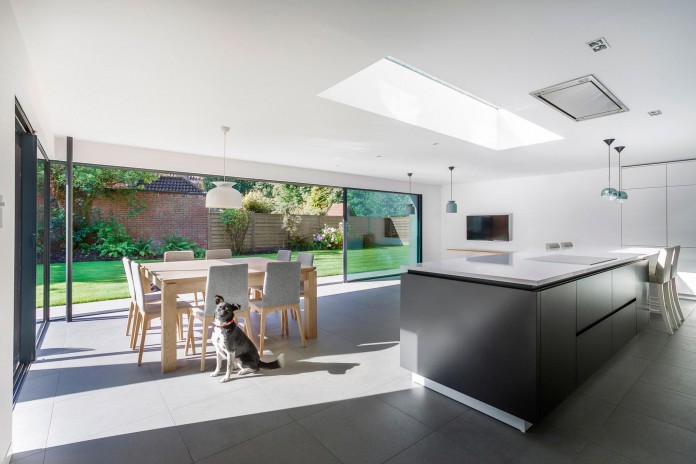 4-Bedroom-Richmond-Home-by-AR-Design-Studio-Architects-09