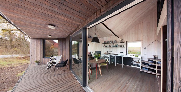 Energy-Efficient-Wooden-House-Zilvar-03