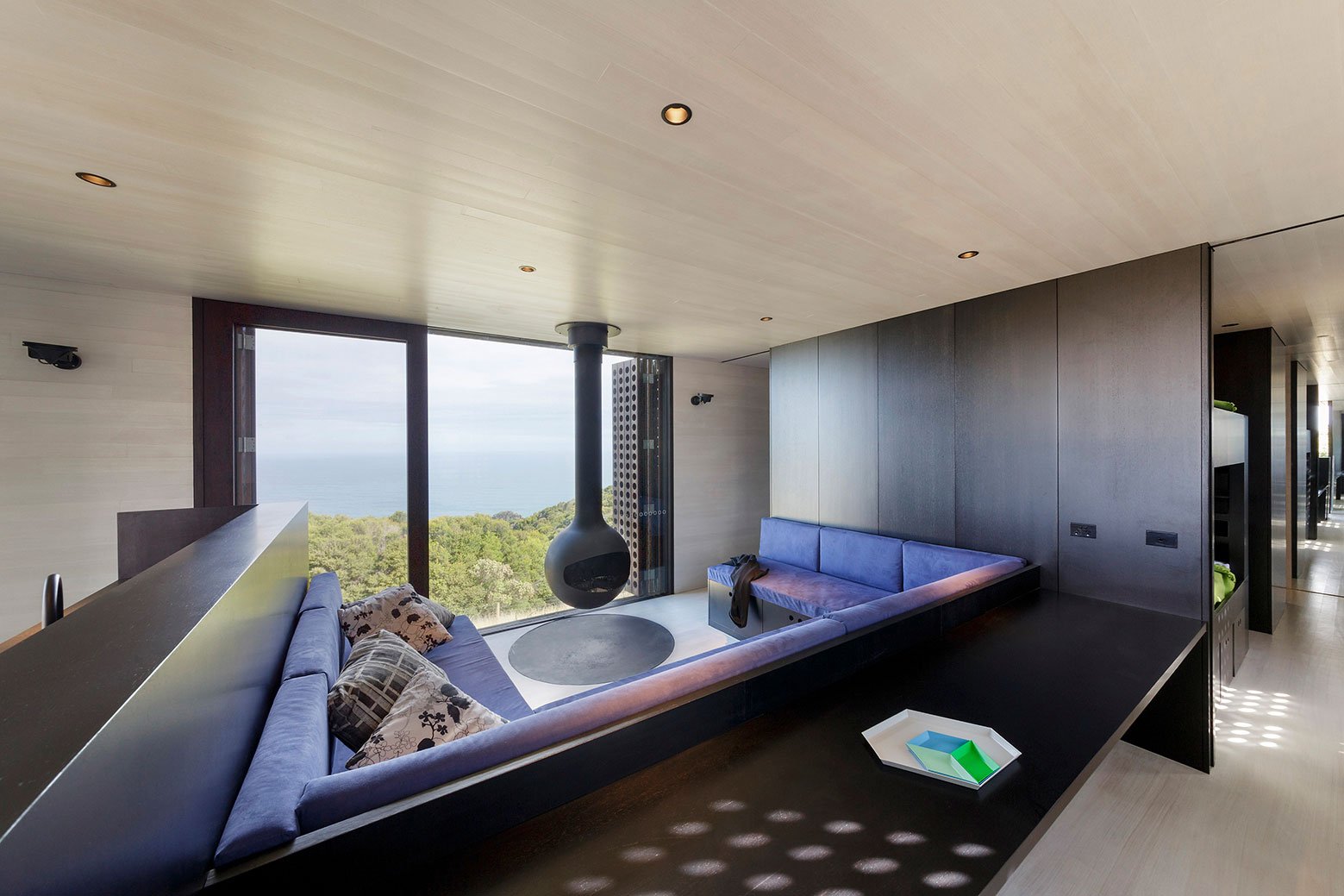 Moonlight cabin retreat with great sea views by Jackson Clements Burrows-06