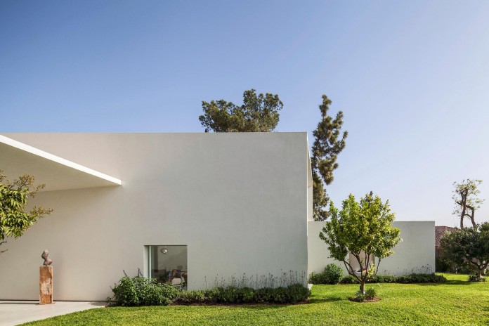 T:A House by Paritzki & Liani Architects-05