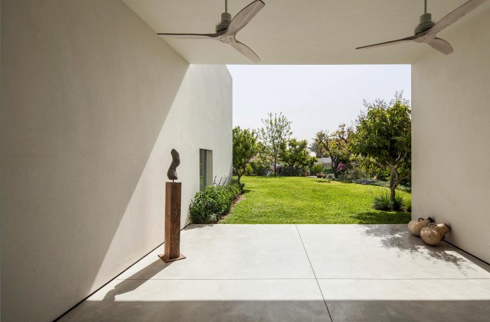 T:A House by Paritzki & Liani Architects-06