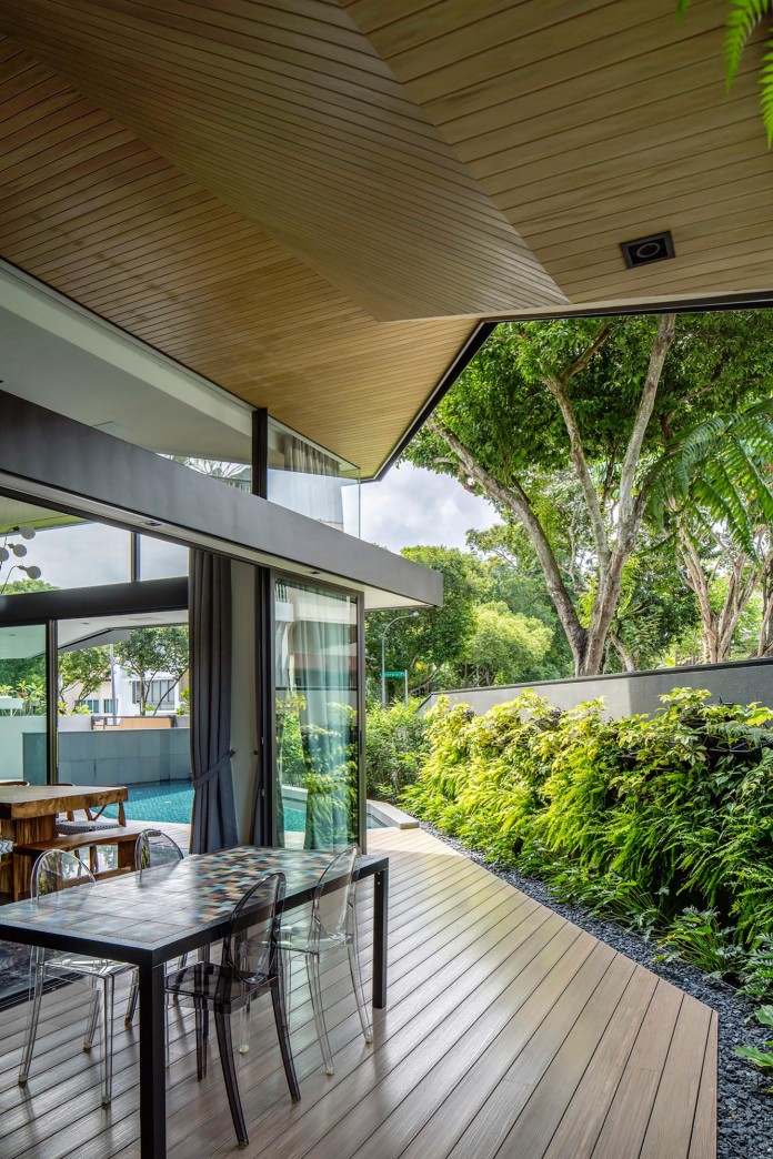 Trevose-House-situated-in-a-lushly-planted-residential-neighbourhood-in-Singapore-A-D-LAB-06