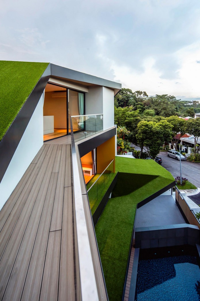 Trevose-House-situated-in-a-lushly-planted-residential-neighbourhood-in-Singapore-A-D-LAB-11
