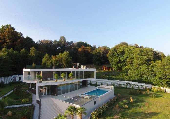 Villa-V-in-Sochi-by-Alexandra-Fedorova-01