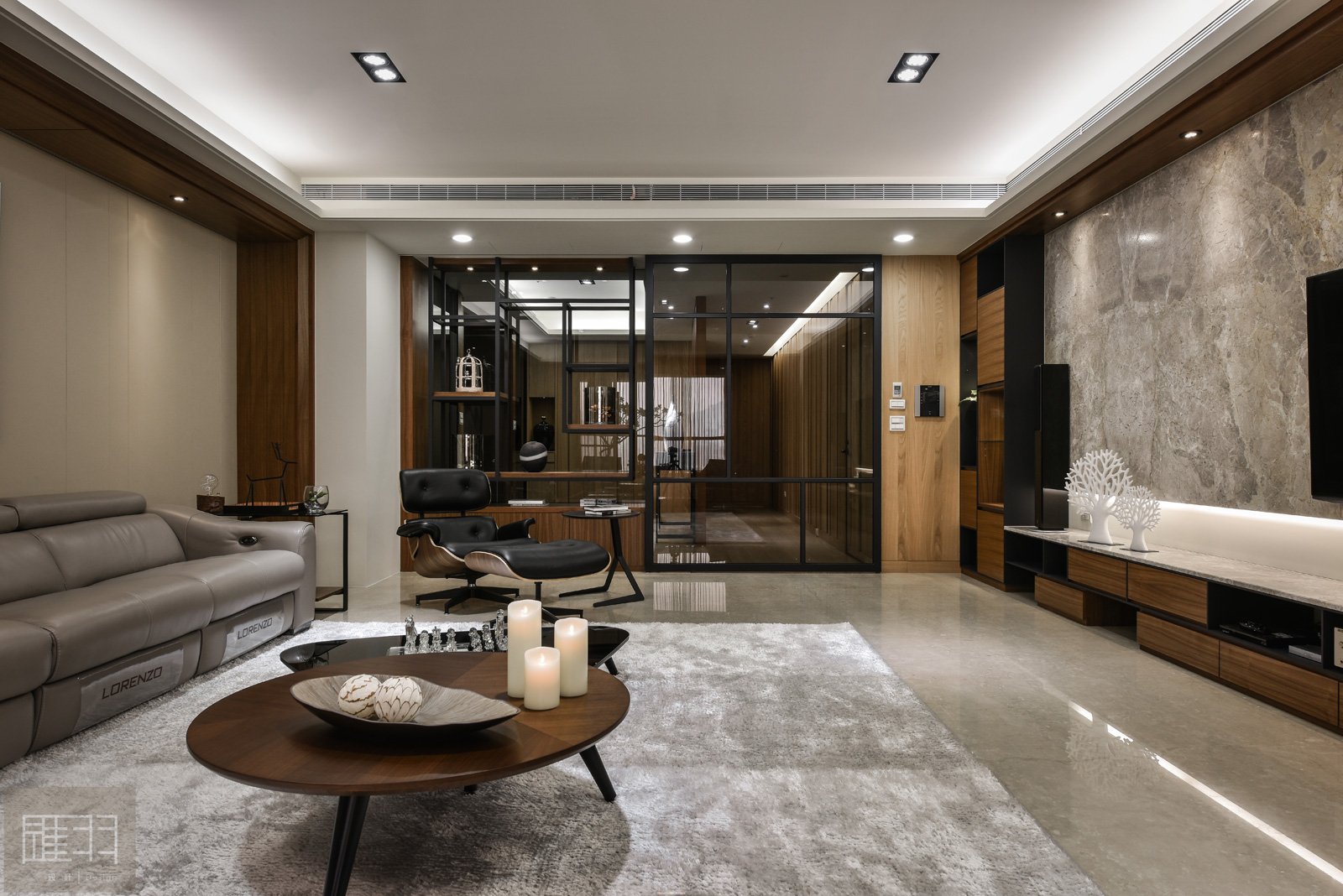 Wood and earthy colour palette modern apartment by Manson Hsiao of Hui-yu Interior Design-11