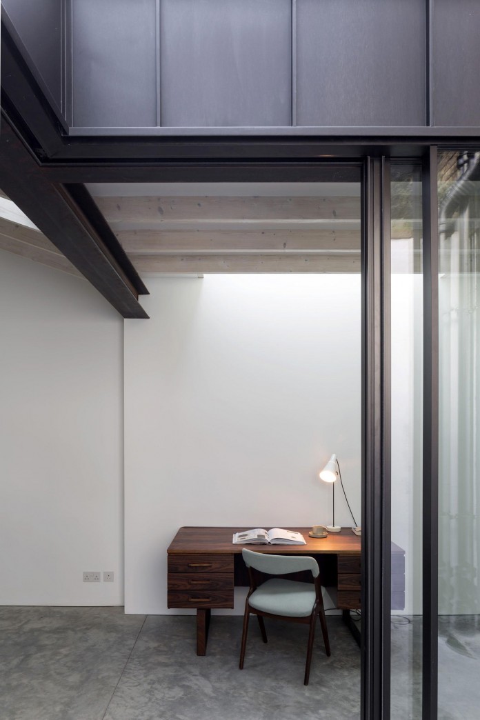 Fitzrovia-House-by-West-Architecture-07