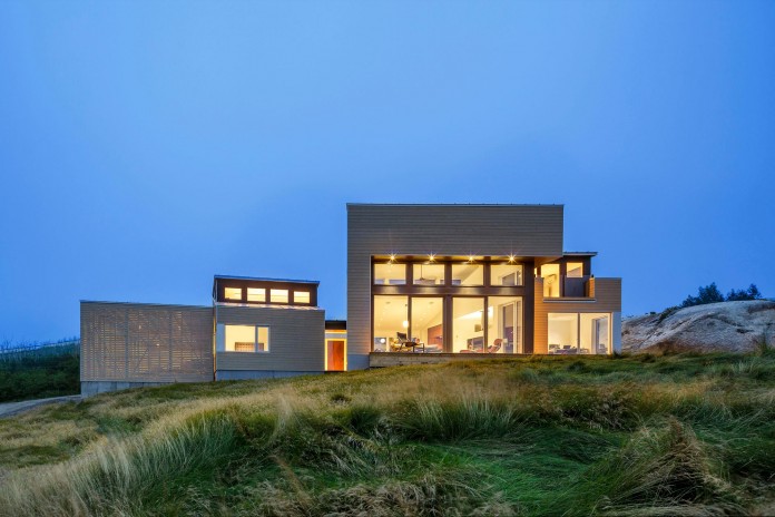 Float-House-in-Halifax-by-Omar-Gandhi-Architect-14