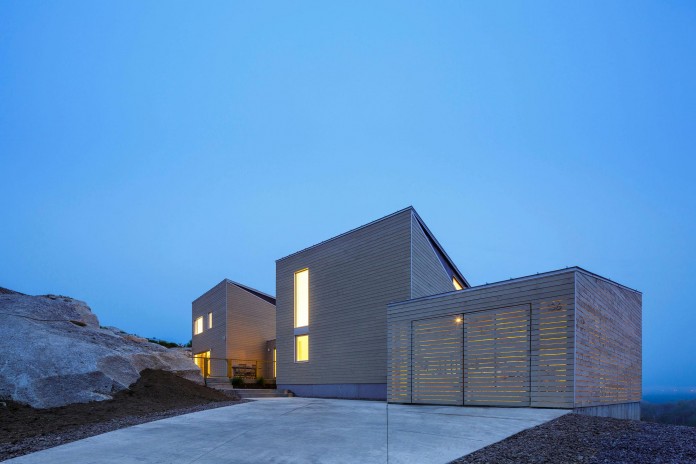 Float-House-in-Halifax-by-Omar-Gandhi-Architect-16