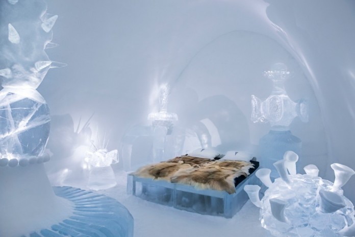 Ice Hotel: the world’s first and largest hotel built of snow and ice-05