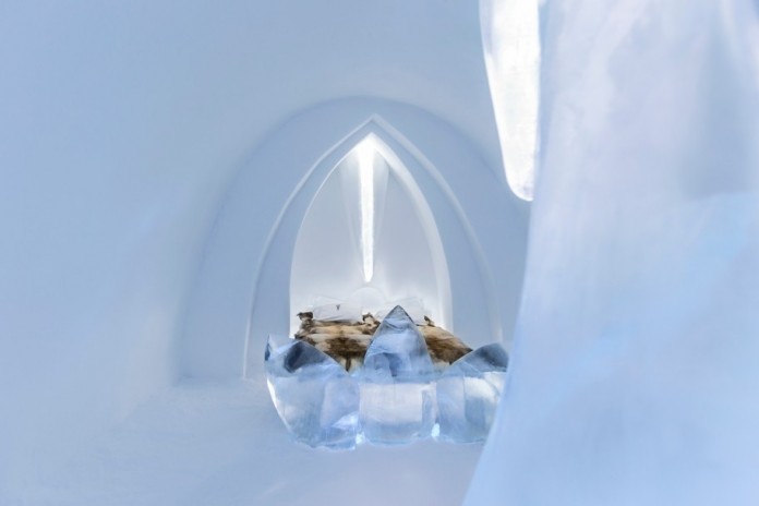 Ice Hotel: the world’s first and largest hotel built of snow and ice-11