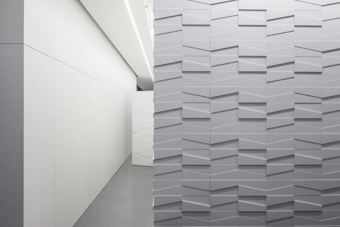 Layers-of-White-by-Pitsou-Kedem-Architects-22