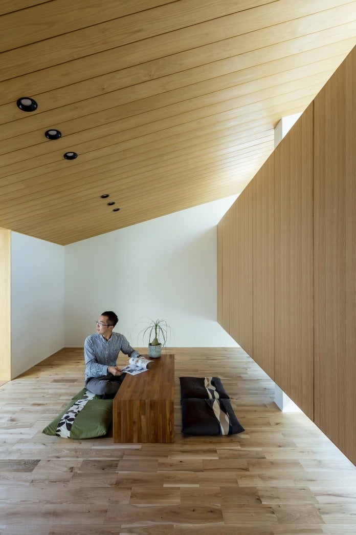 Maibara-House-by-ALTS-Design-Office-07