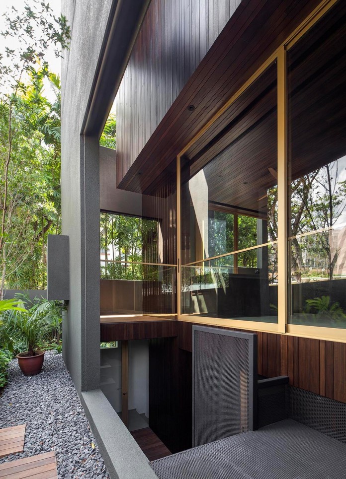 7-Namly-Hill-small-semi-detached-house-in-Singapore-by-ipli-architects-04