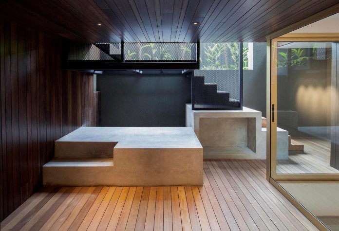 7-Namly-Hill-small-semi-detached-house-in-Singapore-by-ipli-architects-05
