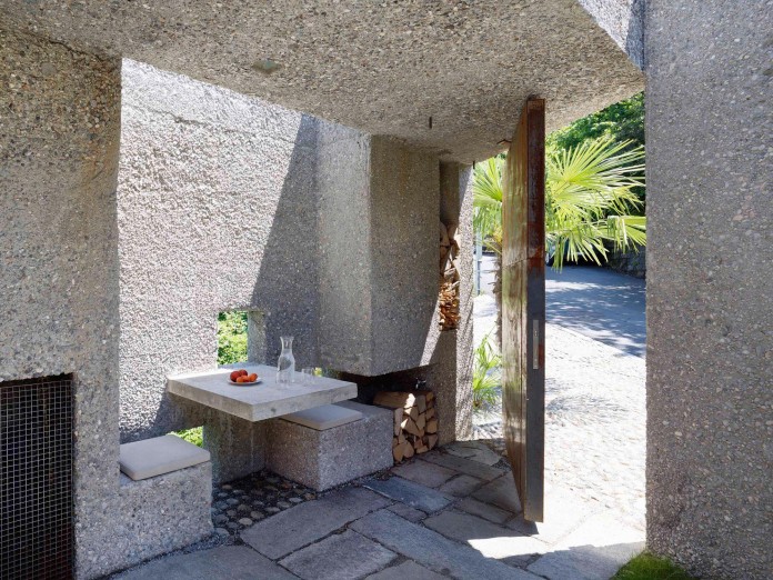 Concrete-House-in-Caviano-near-Lake-Maggiore-by-Wespi-de-Meuron-Romeo-architects-04