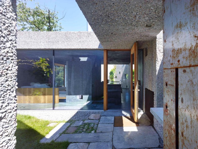 Concrete-House-in-Caviano-near-Lake-Maggiore-by-Wespi-de-Meuron-Romeo-architects-05