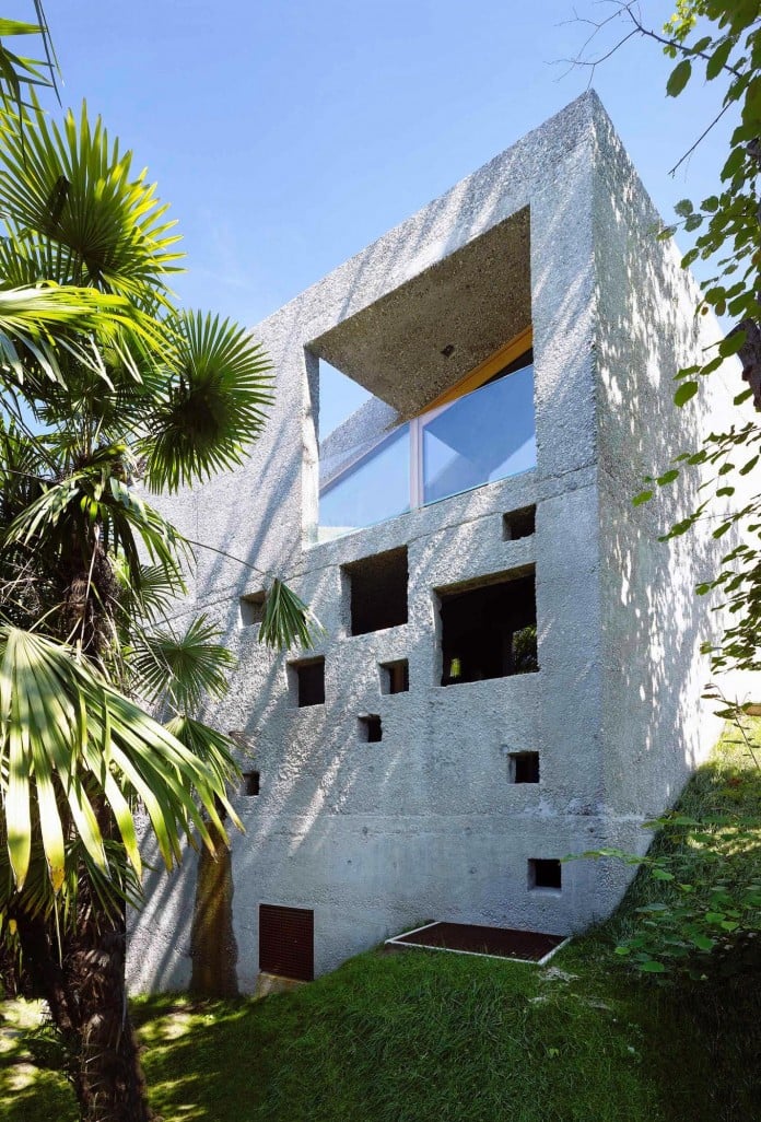 Concrete-House-in-Caviano-near-Lake-Maggiore-by-Wespi-de-Meuron-Romeo-architects-08