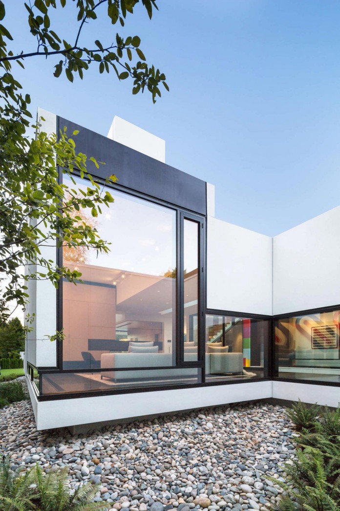 Contemporary-Yan-House-by-D-Arcy-Jones-Architecture-15