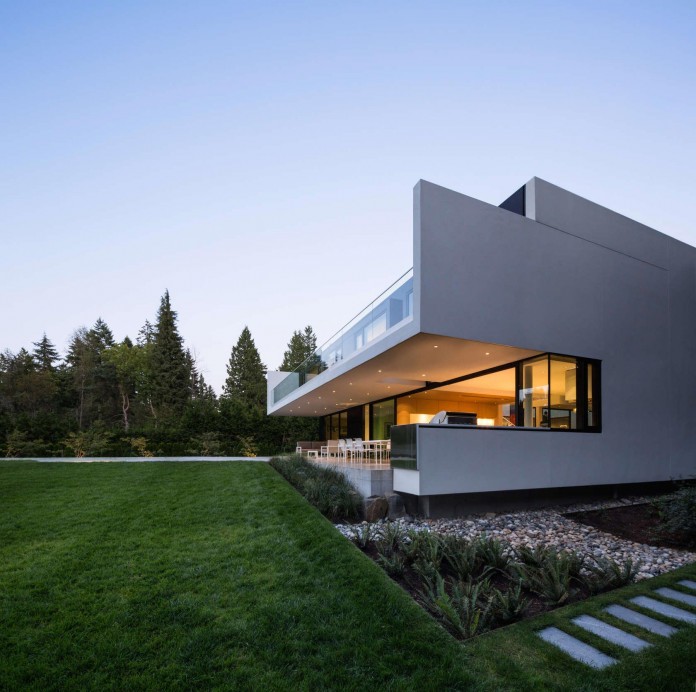 Contemporary-Yan-House-by-D-Arcy-Jones-Architecture-17