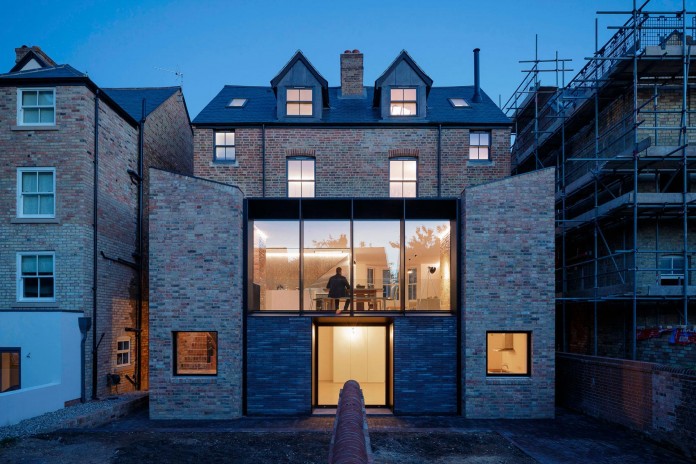 Conversion-of-two-semi-detached-residences-in-central-Oxford-into-one-family-home-by-Delvendahl-Martin-Architects-16