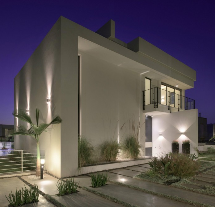 House-N-near-the-old-roman-city-of-Caesarea-by-Israel-Nottes-Architects-14