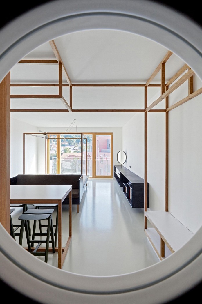 Minimalist-Guest-Apartment-in-Prague-by-Mjolk-Architects-&-DDAANN-03