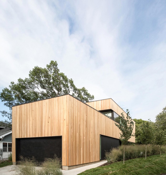 Nordic-Light-home-covered-in-wood-and-designed-by-D-O-09