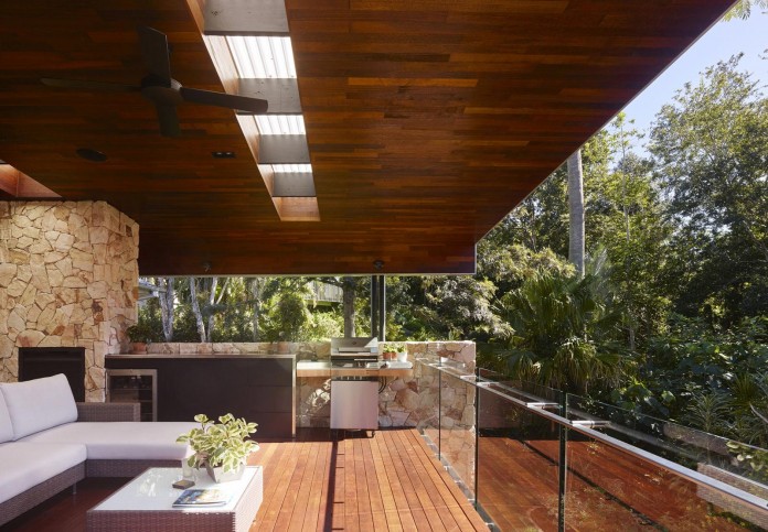 The-Creek-House-by-Shaun-Lockyer-Architects-09