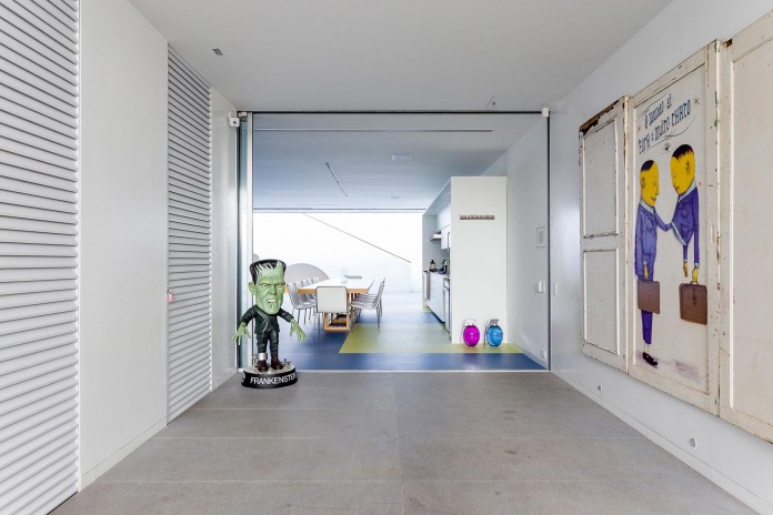 Toy-House-in-Sao-Paulo-by-Pascali-Semerdjian-Architects-16