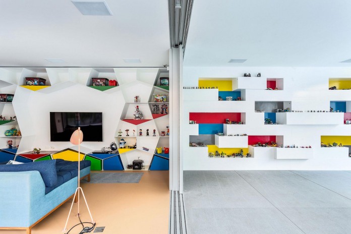 Toy-House-in-Sao-Paulo-by-Pascali-Semerdjian-Architects-17