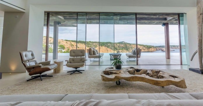 Villa-Majesty-boasts-spectacular-views-of-the-ocean-located-in-Ibiza-Spain-08