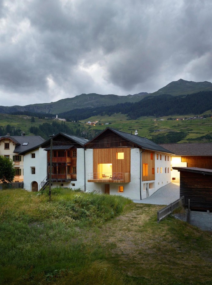 the-Florins-114-the-classic-Engadine-farmhouse-in-the-Swiss-hamlet-by-Philipp-Baumhauer-Architects-31