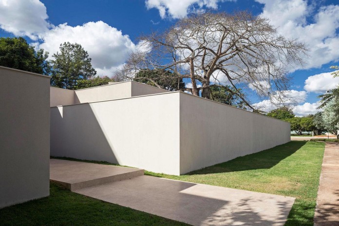 Contemporary-Paineira-House-by-Bloco-Arquitetos-04