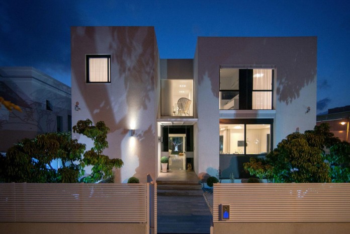 Minimalist-Home-in-Bat-Hadar-by-BLV-Design-Architecture-18