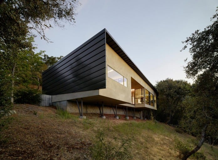 Overlook-One-story-Guest-House-by-Schwartz-and-Architecture-11