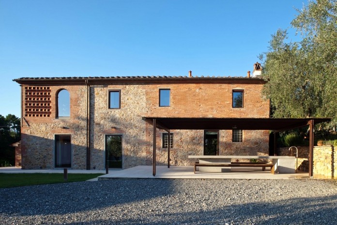 Renovation-of-a-19th-century-old-country-house-in-Lucca-by-MIDE-architetti-03
