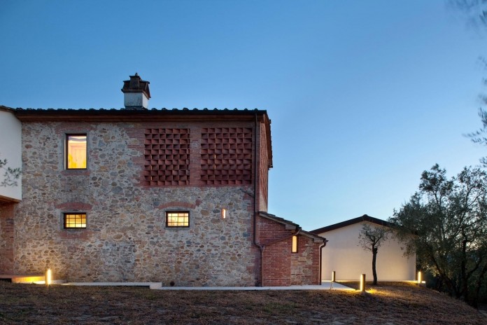 Renovation-of-a-19th-century-old-country-house-in-Lucca-by-MIDE-architetti-21