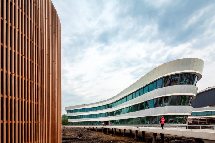 Tetra-Office-Building-for-the-Research-Institute-Deltares-by-Jeanne-Dekkers-Architectuur-01