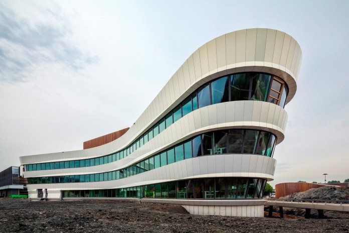 Tetra-Office-Building-for-the-Research-Institute-Deltares-by-Jeanne-Dekkers-Architectuur-02