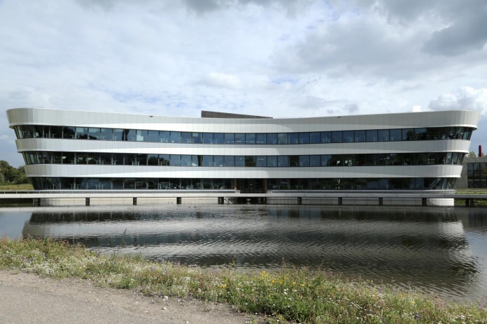 Tetra-Office-Building-for-the-Research-Institute-Deltares-by-Jeanne-Dekkers-Architectuur-19