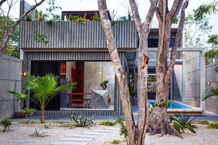 Tropical-Caribbean-T-House-by-Studio-Arquitectos-02